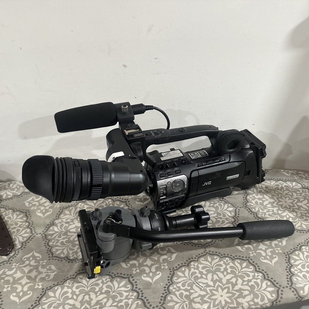 JVC GY-HM750U Camcorder Body Pro HD Solid State HM750 Camera w/ Canon